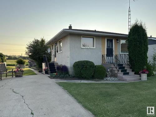 4712 52 St, Smoky Lake Town, AB 