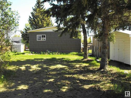 5526 49 St, Elk Point, AB 