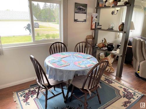 4902 51 Avenue, Ardmore, AB - Indoor Photo Showing Dining Room