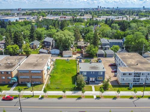 11221, 11227 124 St Nw Nw, Edmonton, AB 