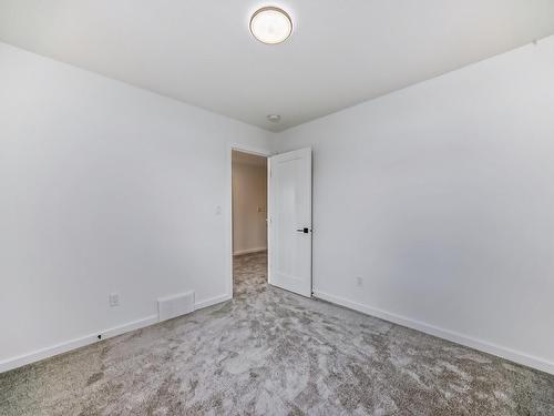 1401 Ainslie Wynd, Edmonton, AB - Indoor Photo Showing Other Room