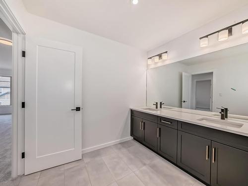 1401 Ainslie Wynd, Edmonton, AB - Indoor Photo Showing Bathroom