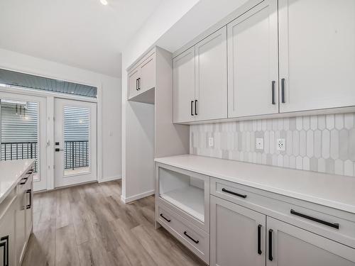 1401 Ainslie Wynd, Edmonton, AB - Indoor Photo Showing Kitchen