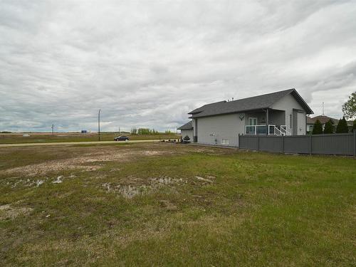 15 Whitetail Dr, Mundare, AB 