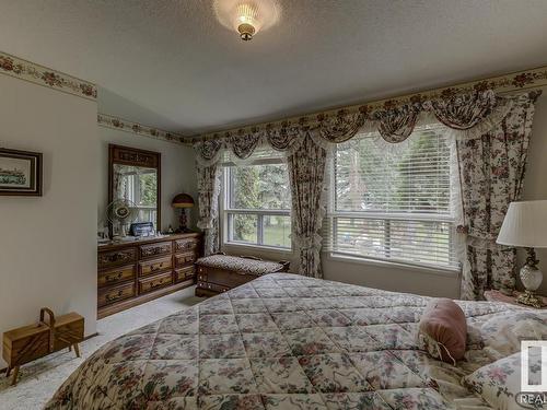 11250 50 Avenue Sw, Edmonton, AB - Indoor Photo Showing Bedroom