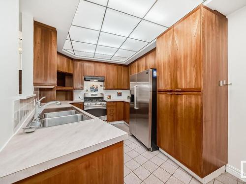 10514 128 Street, Edmonton, AB - Indoor Photo Showing Kitchen With Double Sink