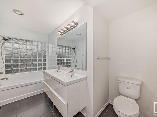 10514 128 Street, Edmonton, AB - Indoor Photo Showing Bathroom