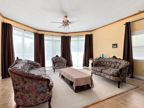 50352 Rge Rd 225, Rural Leduc County, AB - Indoor Photo Showing Other Room