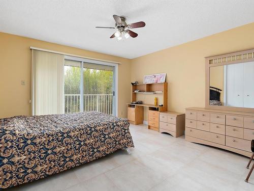 50352 Rge Rd 225, Rural Leduc County, AB - Indoor Photo Showing Bedroom