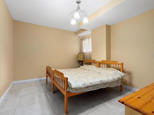 50352 Rge Rd 225, Rural Leduc County, AB - Indoor Photo Showing Bedroom