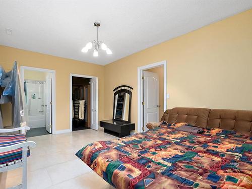 50352 Rge Rd 225, Rural Leduc County, AB - Indoor Photo Showing Bedroom