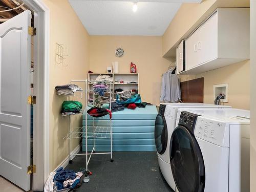 50352 Rge Rd 225, Rural Leduc County, AB - Indoor Photo Showing Laundry Room