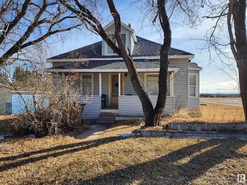 5333 49 Avenue, Elk Point, AB - Outdoor