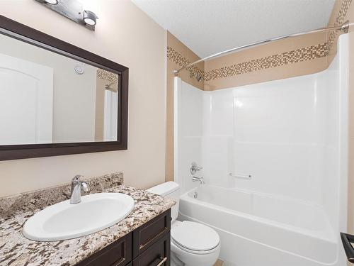 9654 83 Avenue, Edmonton, AB - Indoor Photo Showing Bathroom