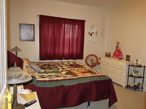 201 5401 37A Avenue, Wetaskiwin, AB - Indoor Photo Showing Bedroom