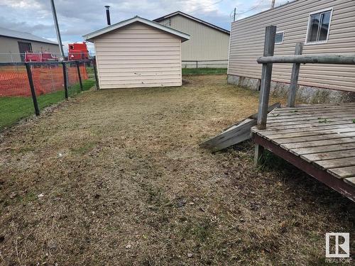 5004 49 St, Dewberry, AB 