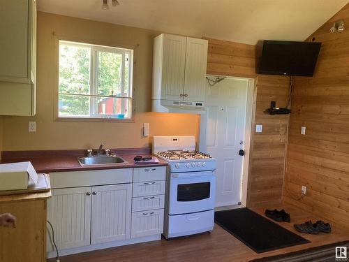 220 56225 Rng Rd 43, Rural St. Paul County, AB - Indoor Photo Showing Kitchen