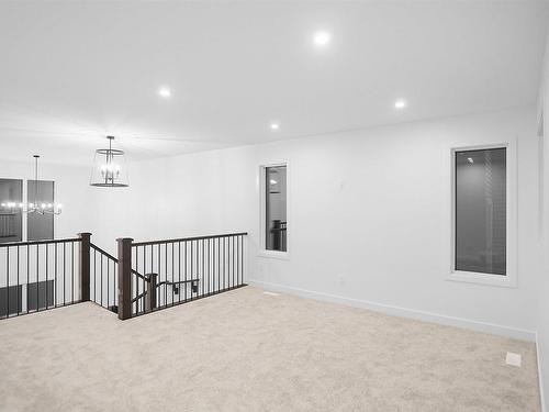 4934 Kinney Road, Edmonton, AB - Indoor Photo Showing Other Room