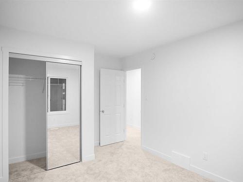 4934 Kinney Road, Edmonton, AB - Indoor Photo Showing Other Room