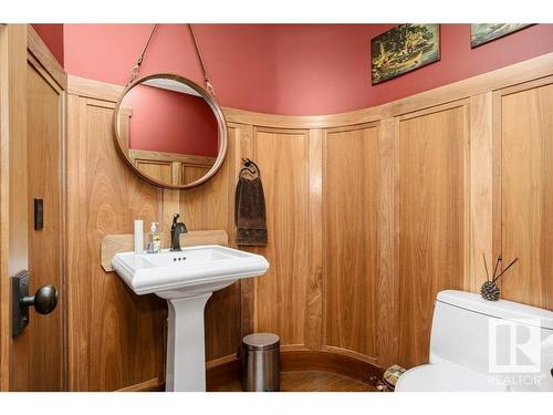 5 Donsdale Crescent, Edmonton, AB - Indoor Photo Showing Bathroom