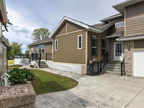 19 Rizzie Beach, Rural Parkland County, AB 