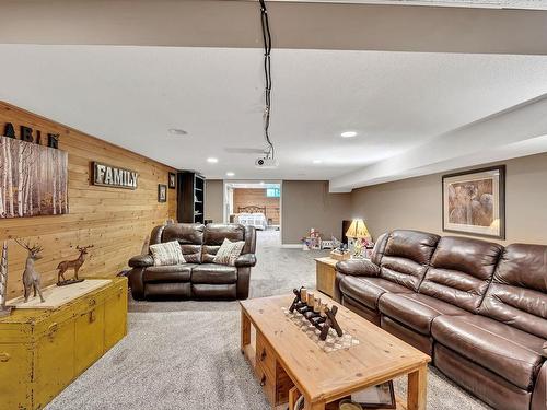 16 Gibbonslea Drive, Rural Sturgeon County, AB 