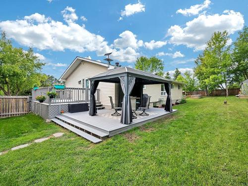 16 Gibbonslea Drive, Rural Sturgeon County, AB 