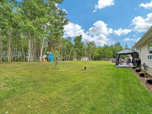 16 Gibbonslea Drive, Rural Sturgeon County, AB 