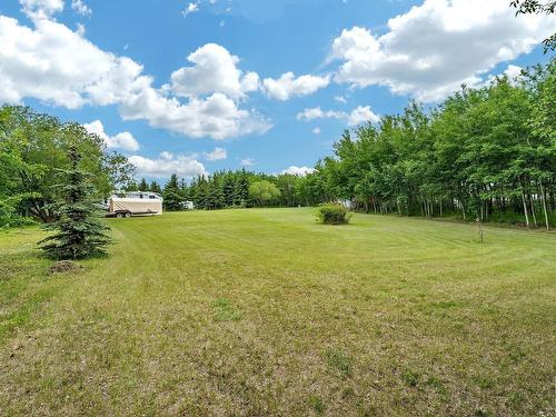 16 Gibbonslea Drive, Rural Sturgeon County, AB 