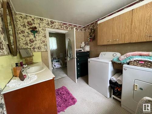 5012 51 Avenue, Cold Lake, AB - Indoor Photo Showing Laundry Room