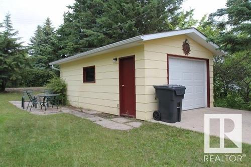 5010 55 Av, Elk Point, AB 