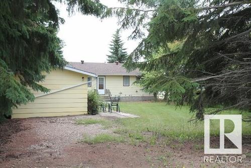 5010 55 Av, Elk Point, AB 