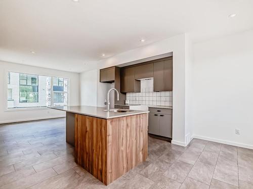 2 5 Rondeau Drive, St. Albert, AB - Indoor Photo Showing Kitchen