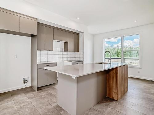 2 5 Rondeau Drive, St. Albert, AB - Indoor Photo Showing Kitchen