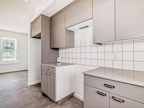 2 5 Rondeau Drive, St. Albert, AB - Indoor Photo Showing Kitchen