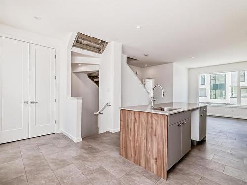 2 5 Rondeau Drive, St. Albert, AB - Indoor Photo Showing Kitchen