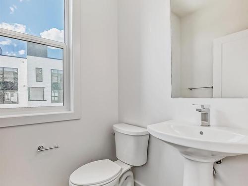 2 5 Rondeau Drive, St. Albert, AB - Indoor Photo Showing Bathroom