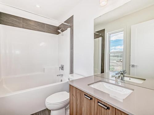 2 5 Rondeau Drive, St. Albert, AB - Indoor Photo Showing Bathroom