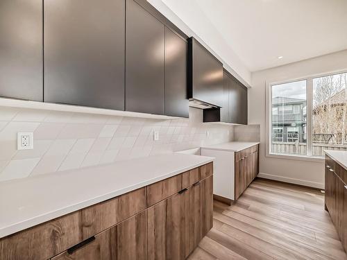 1512 Ainslie Place, Edmonton, AB - Indoor Photo Showing Kitchen