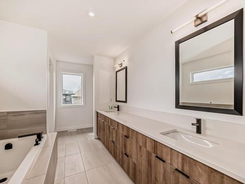 1512 Ainslie Place, Edmonton, AB - Indoor Photo Showing Bathroom