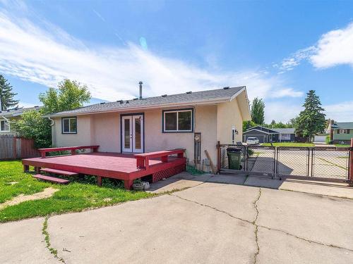 2203 72 St Nw, Edmonton, AB 