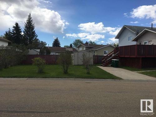 9704 107 St, Morinville, AB 