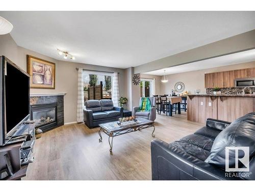 1132 Hays Dr Nw, Edmonton, AB 