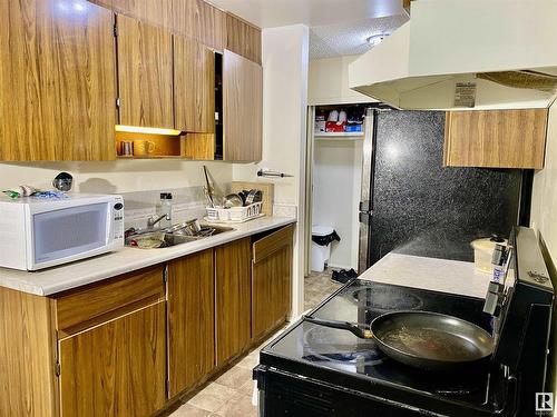 75 11255 31 Avenue, Edmonton, AB - Indoor Photo Showing Kitchen