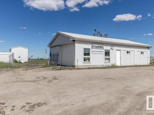 901 10 Av, Nisku, AB 