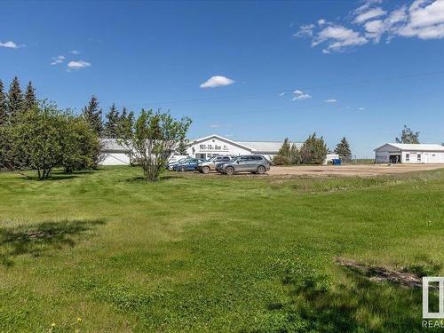 901 10 Av, Nisku, AB 