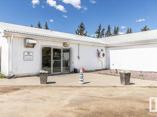 901 10 Av, Nisku, AB 