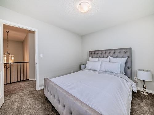 2066 Redtail Cm Nw, Edmonton, AB 