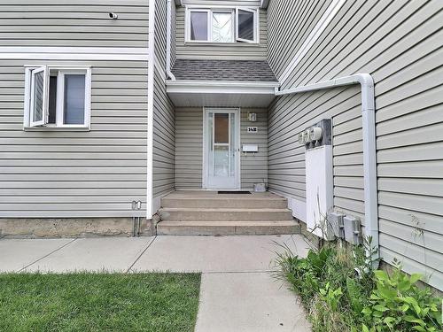 14B Castle Tc Nw, Edmonton, AB 