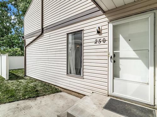 250 Lancaster Tc Nw, Edmonton, AB 